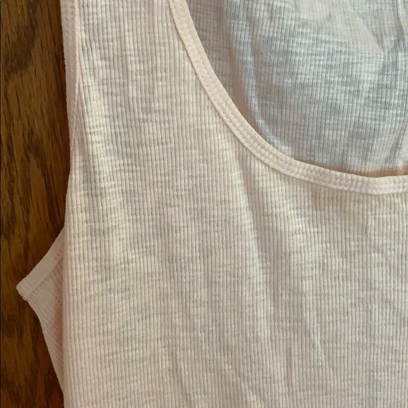 Express Basic Tank Top - Picture 2 of 3